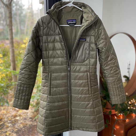 LIKE NEW Patagonia Women’s Radalie Water Repellent Parka Basin Green XS - Picture 2 of 10